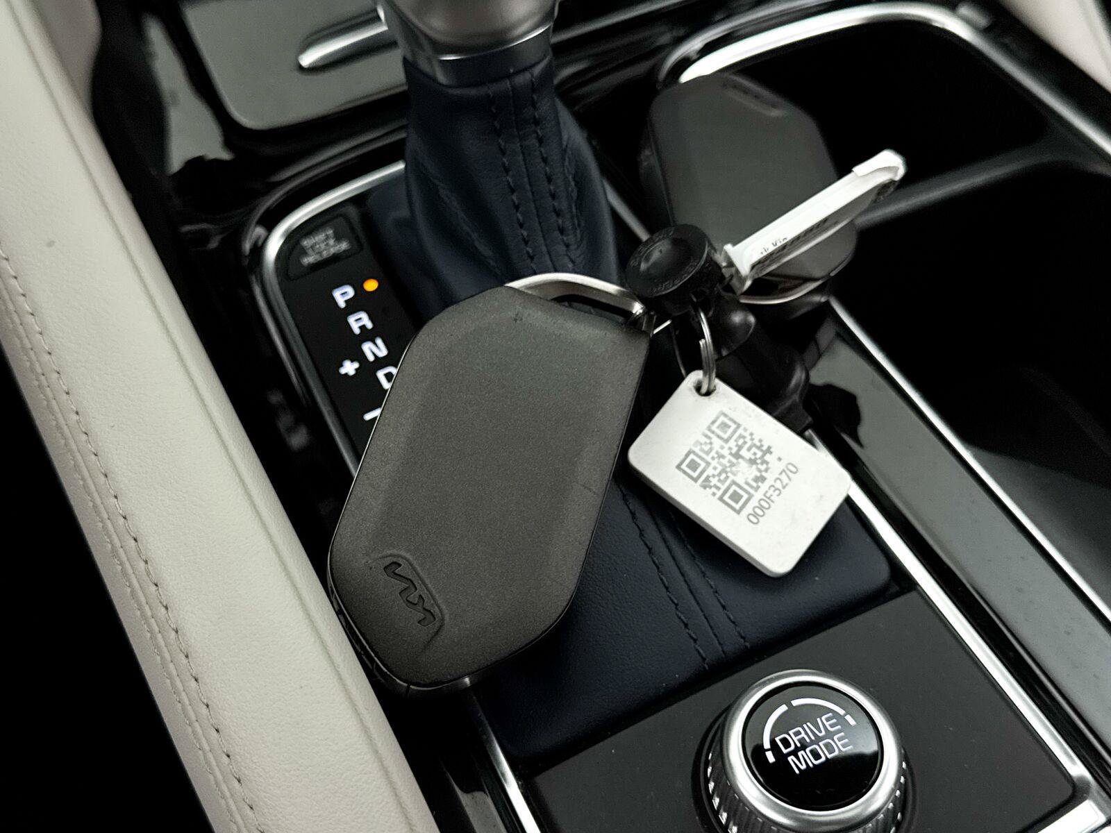 Used 2024 Kia Telluride EX w/ EX Captain's Chair Package FWD image 42