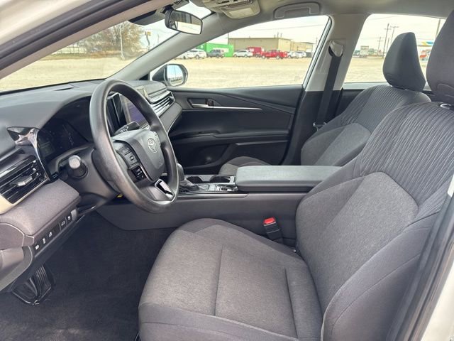 Used 2025 Toyota Camry LE image 2