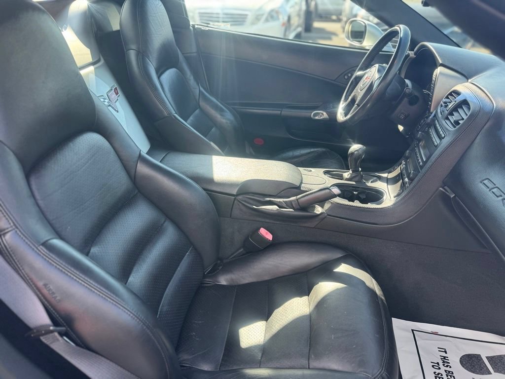 Used 2005 Chevrolet Corvette Convertible w/ Preferred Equipment Group RWD image 23