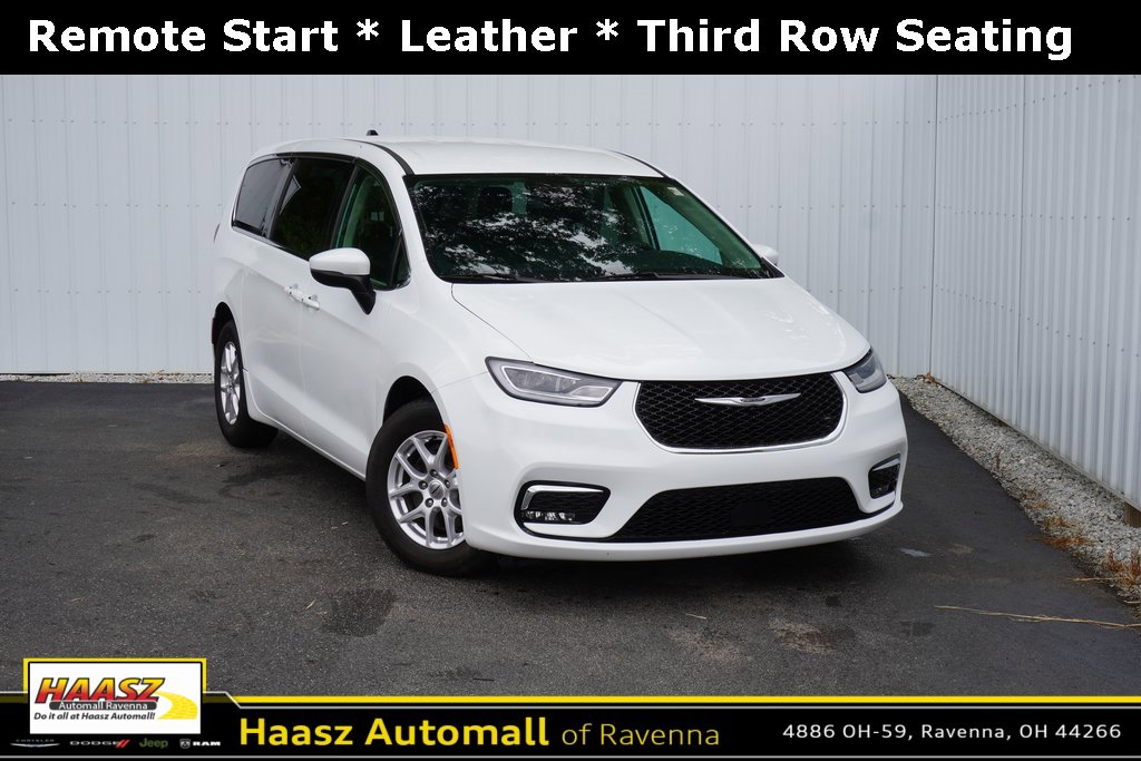 Used 2023 Chrysler Pacifica Touring-L