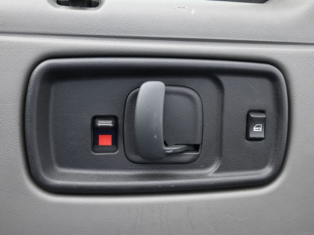 Used 2020 GMC Savana 3500 LT w/ LT Preferred Equipment Group image 30