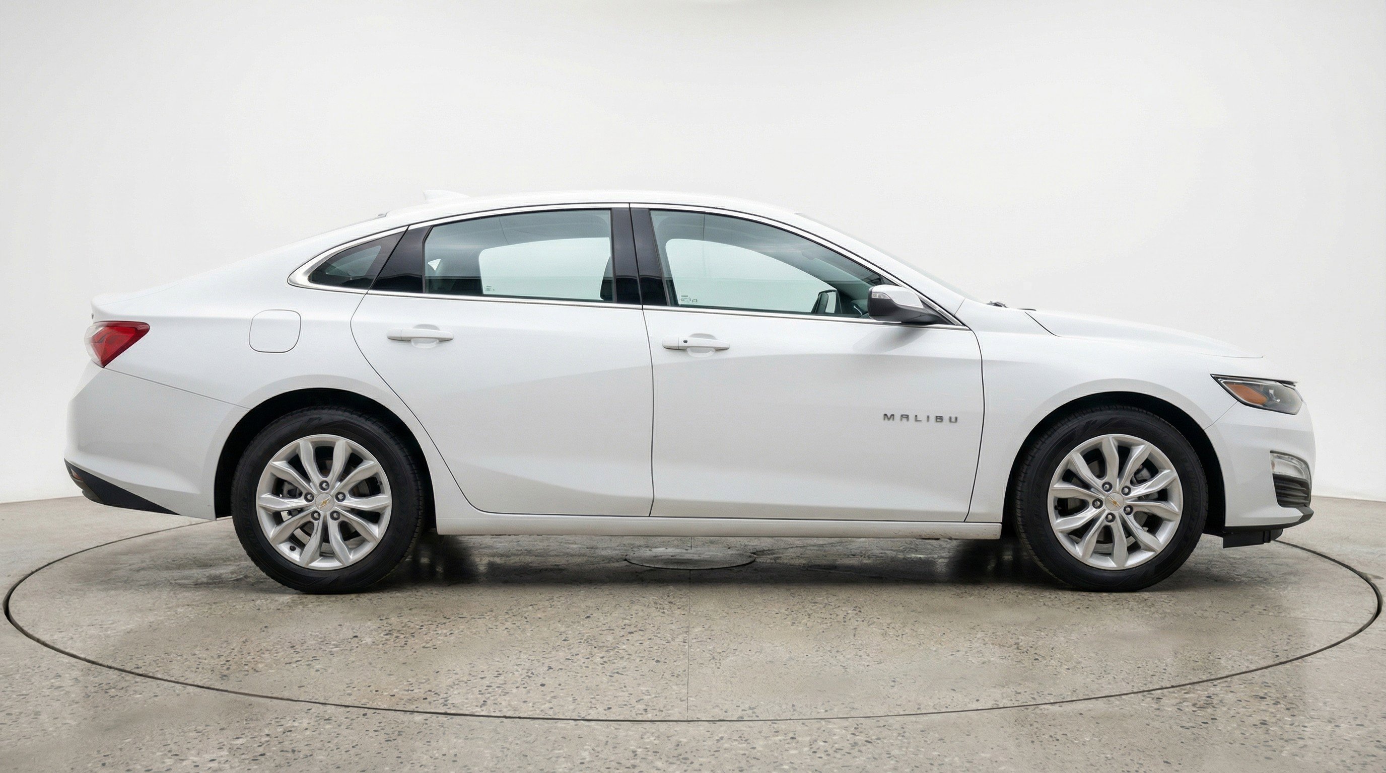 Used 2024 Chevrolet Malibu LT image 11