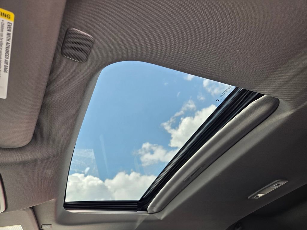 Used 2024 Chevrolet Silverado 1500 LT Trail Boss w/ Convenience Package II image 8