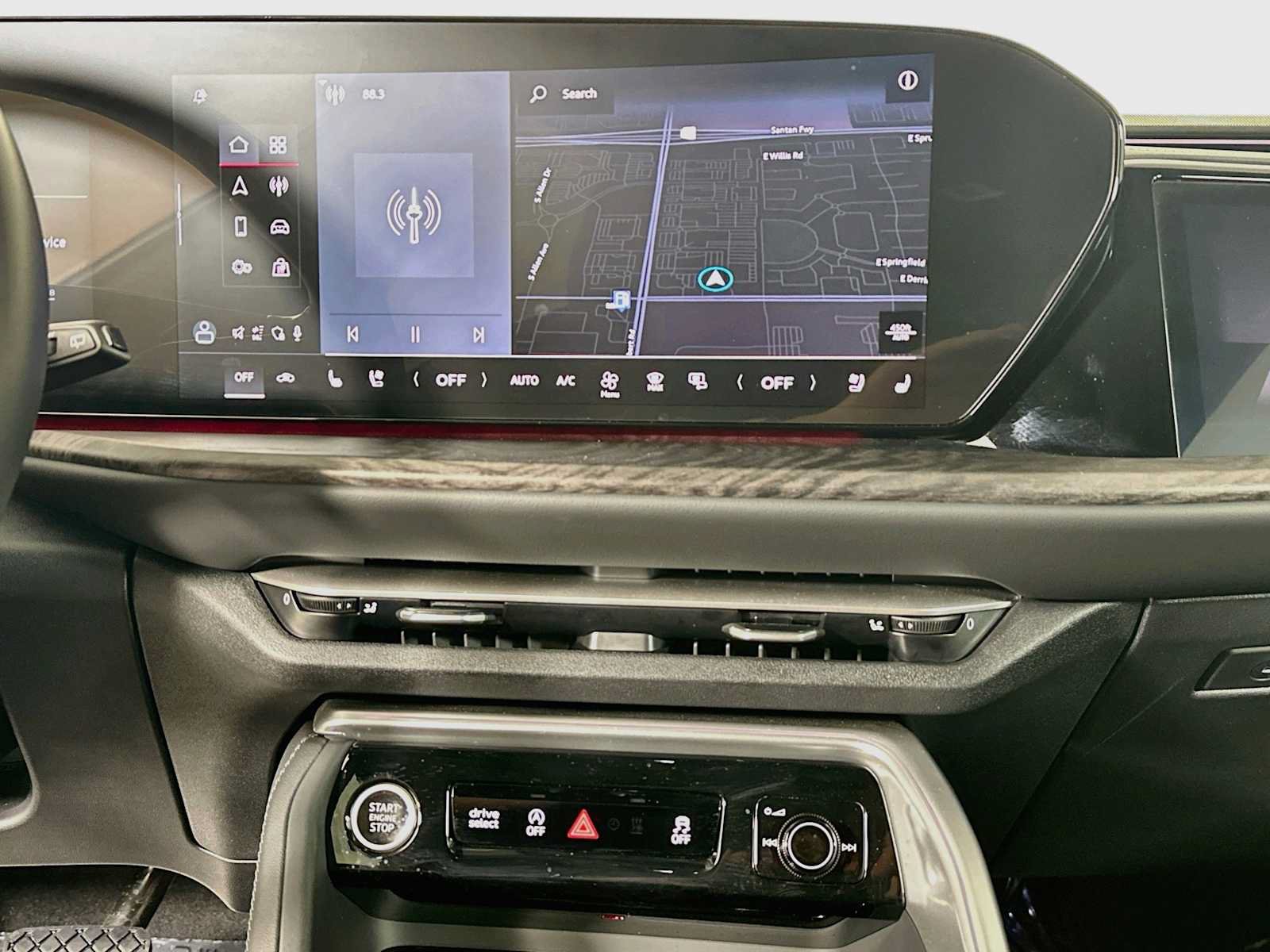 Certified 2025 Audi Q5 Prestige AWD/4WD image 12