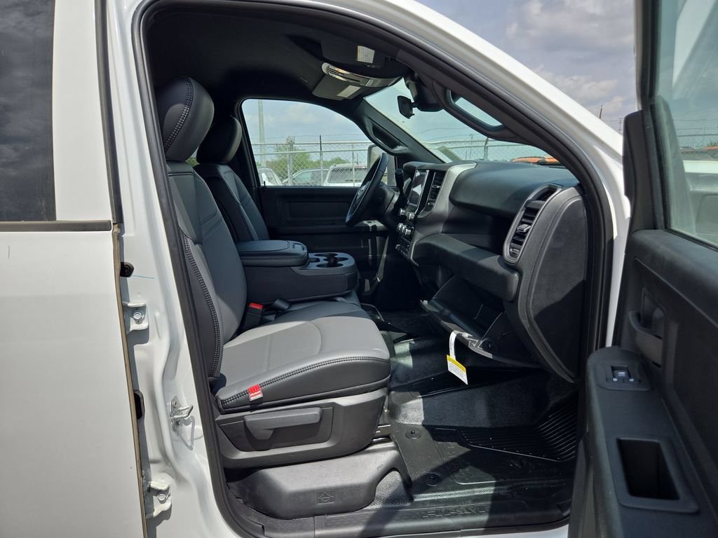 New 2026 RAM 3500 Tradesman AWD/4WD image 40