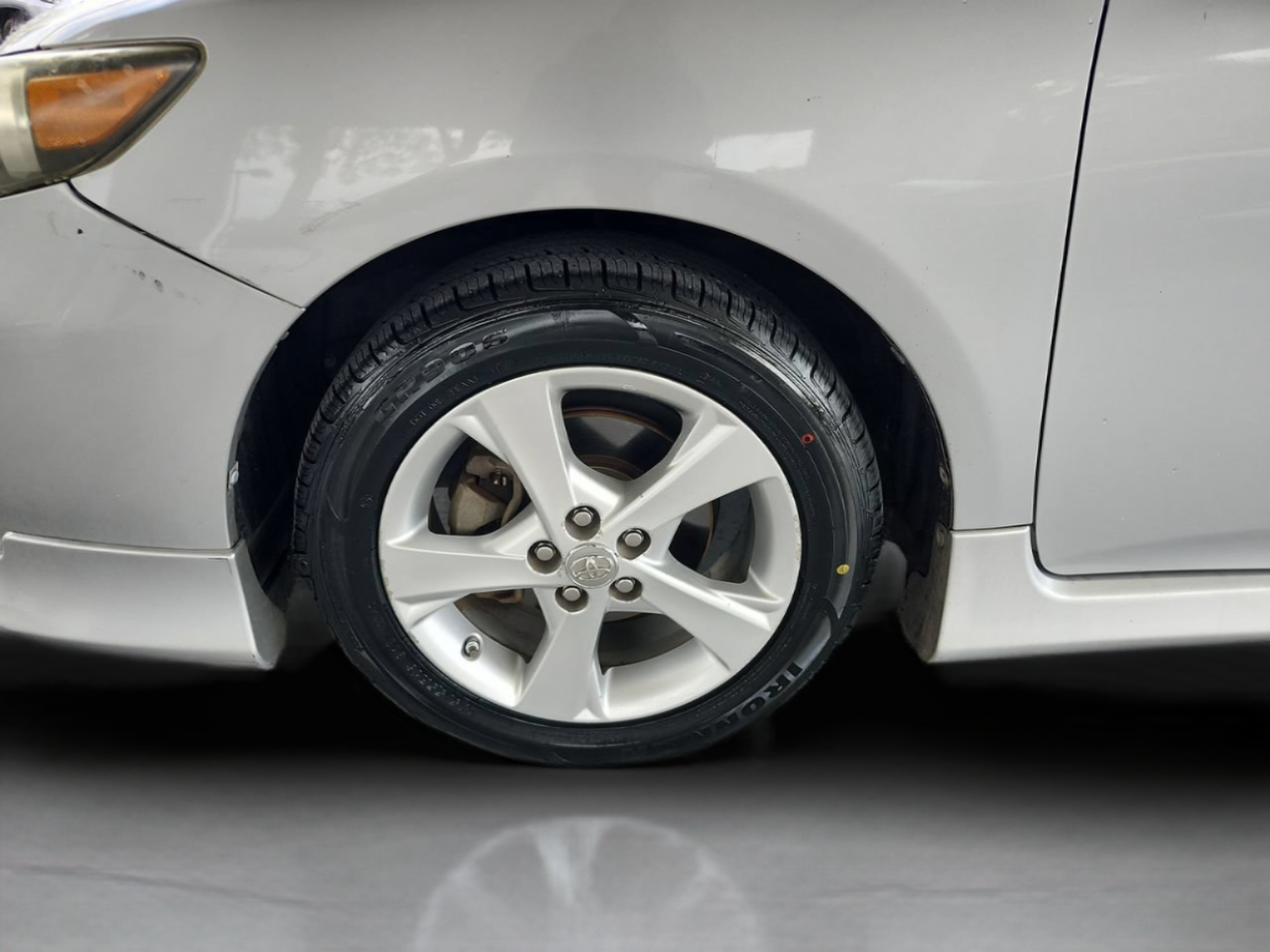 Used 2012 Toyota Corolla S FWD image 29