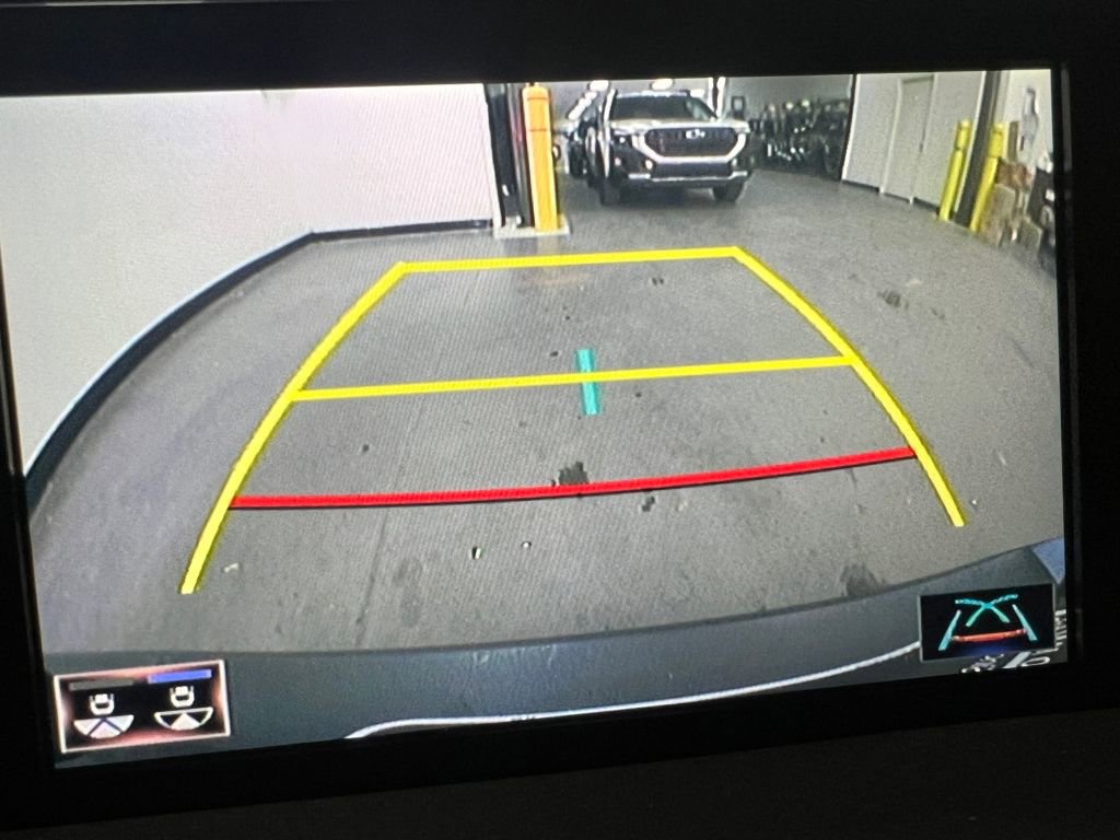 Used 2022 Lexus UX 250h w/ Premium Package image 23