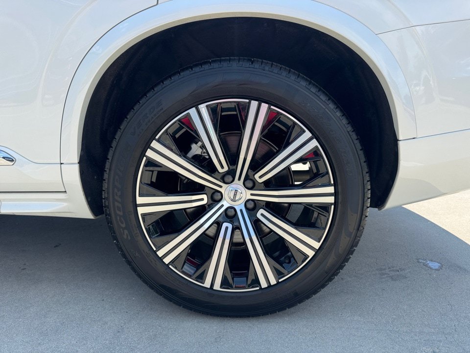 Certified 2025 Volvo XC90 B5 Core AWD/4WD image 22