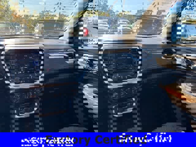 Certified 2023 GMC Acadia SLE image 16