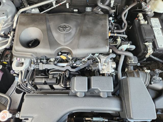 Used 2022 Toyota RAV4 LE image 25