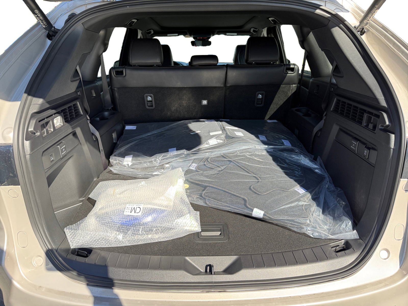 New 2026 MAZDA CX-90 Plug-In Hybrid w/ Premium Plus image 17