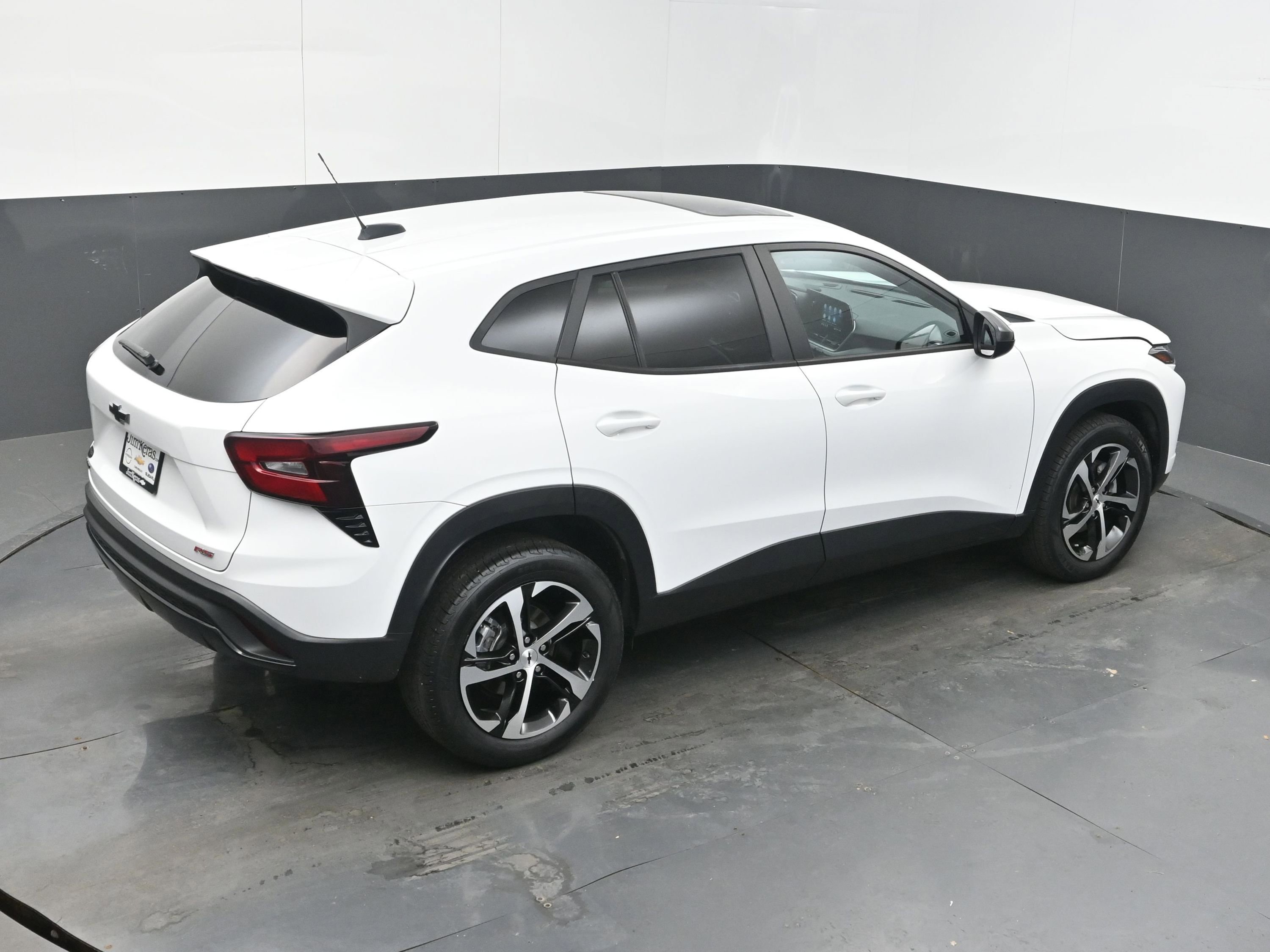 Used 2024 Chevrolet Trax RS w/ Sunroof Package image 37