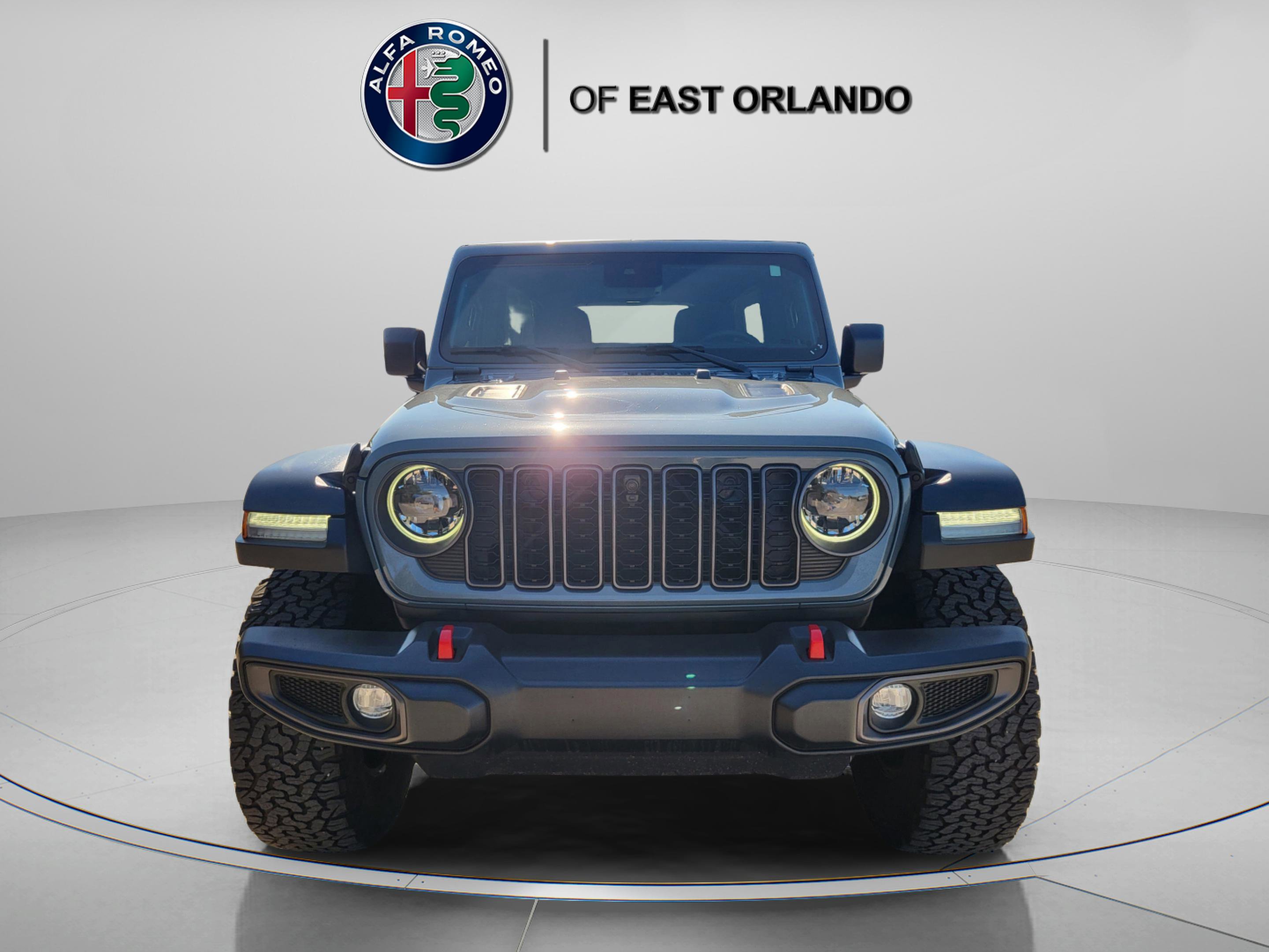 Used 2024 Jeep Wrangler Unlimited Rubicon w/ XTREMEE 35" Tire Package image 3