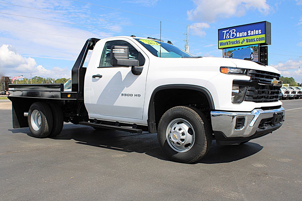 Used 2024 Chevrolet Silverado 3500 W/T w/ Snow Plow Prep Package image 2