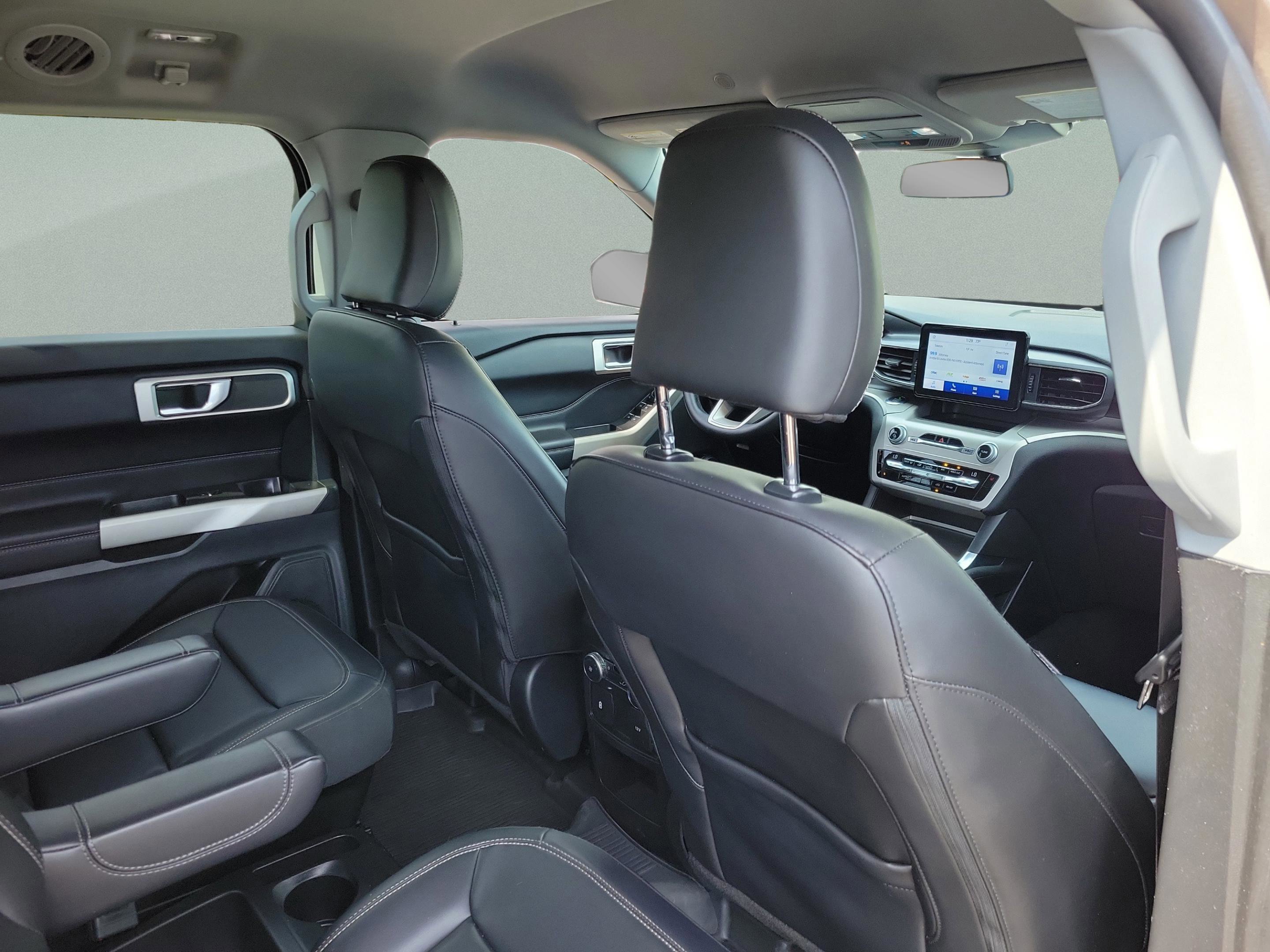 Used 2021 Ford Explorer XLT w/ Equipment Group 202A image 26