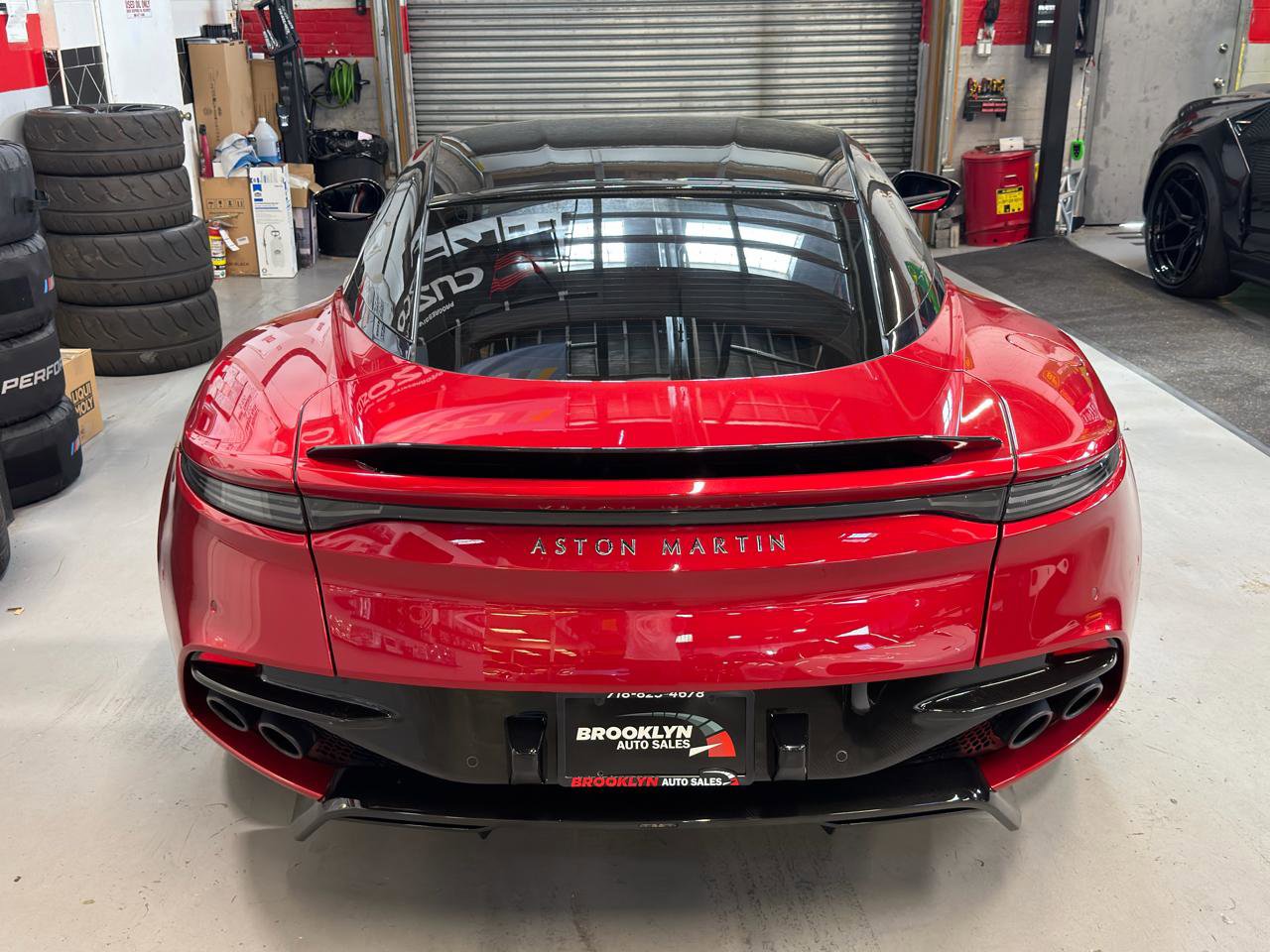 Used 2019 Aston Martin DBS Superleggera RWD image 8