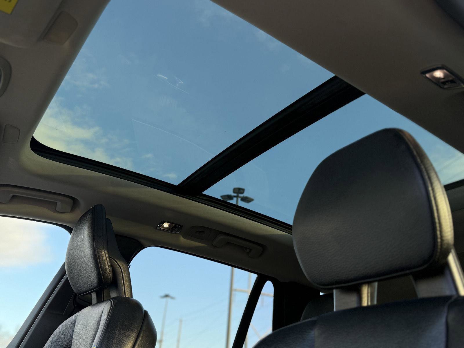 Used 2020 Volvo XC90 T6 Momentum image 25