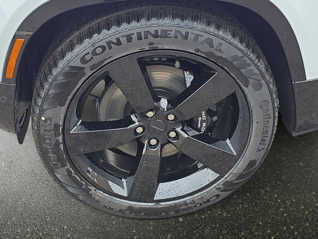 New 2026 Land Rover Defender 130 V8 image 22