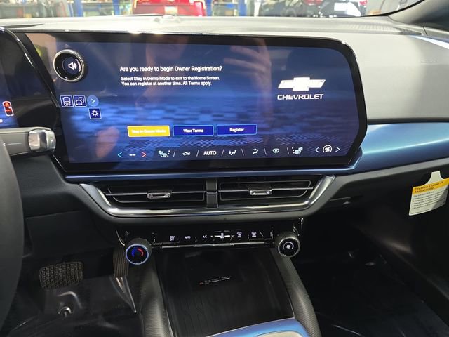 New 2026 Chevrolet Equinox EV LT image 21