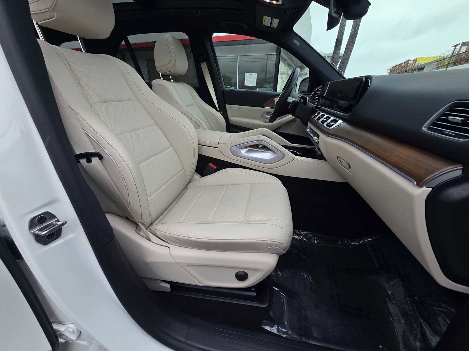 Used 2025 Mercedes-Benz GLE 450e 4MATIC image 12