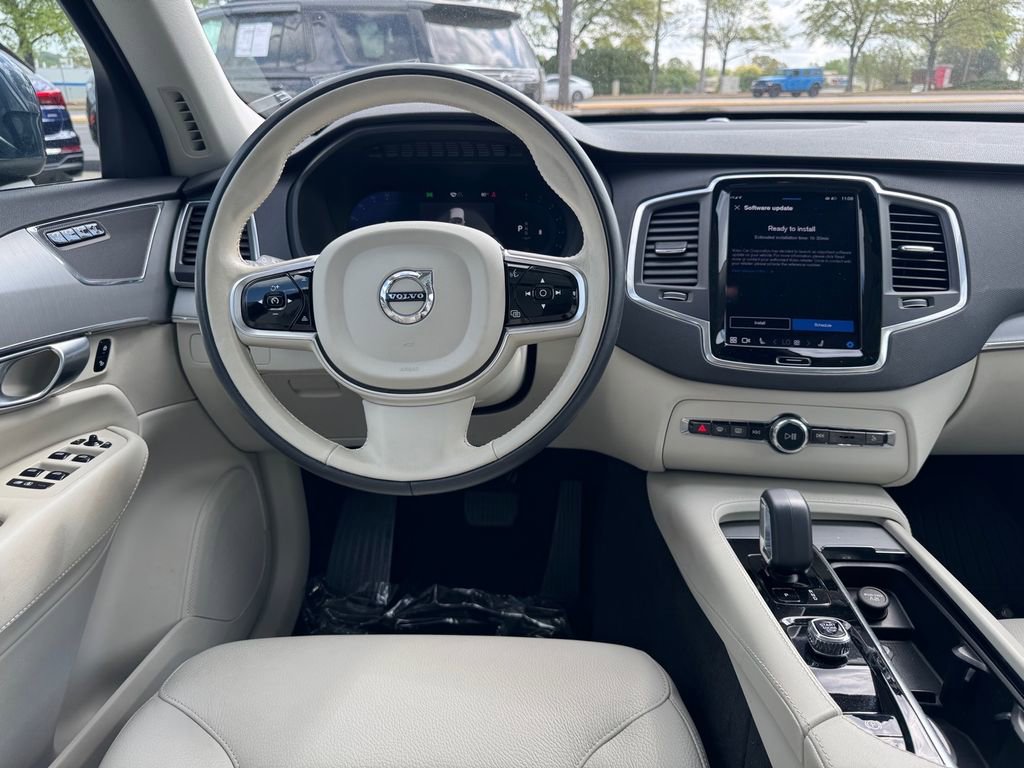 Used 2023 Volvo XC90 B5 Core w/ Protection Package Premier image 13