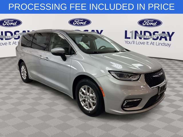 Used 2023 Chrysler Pacifica Touring-L FWD image 1