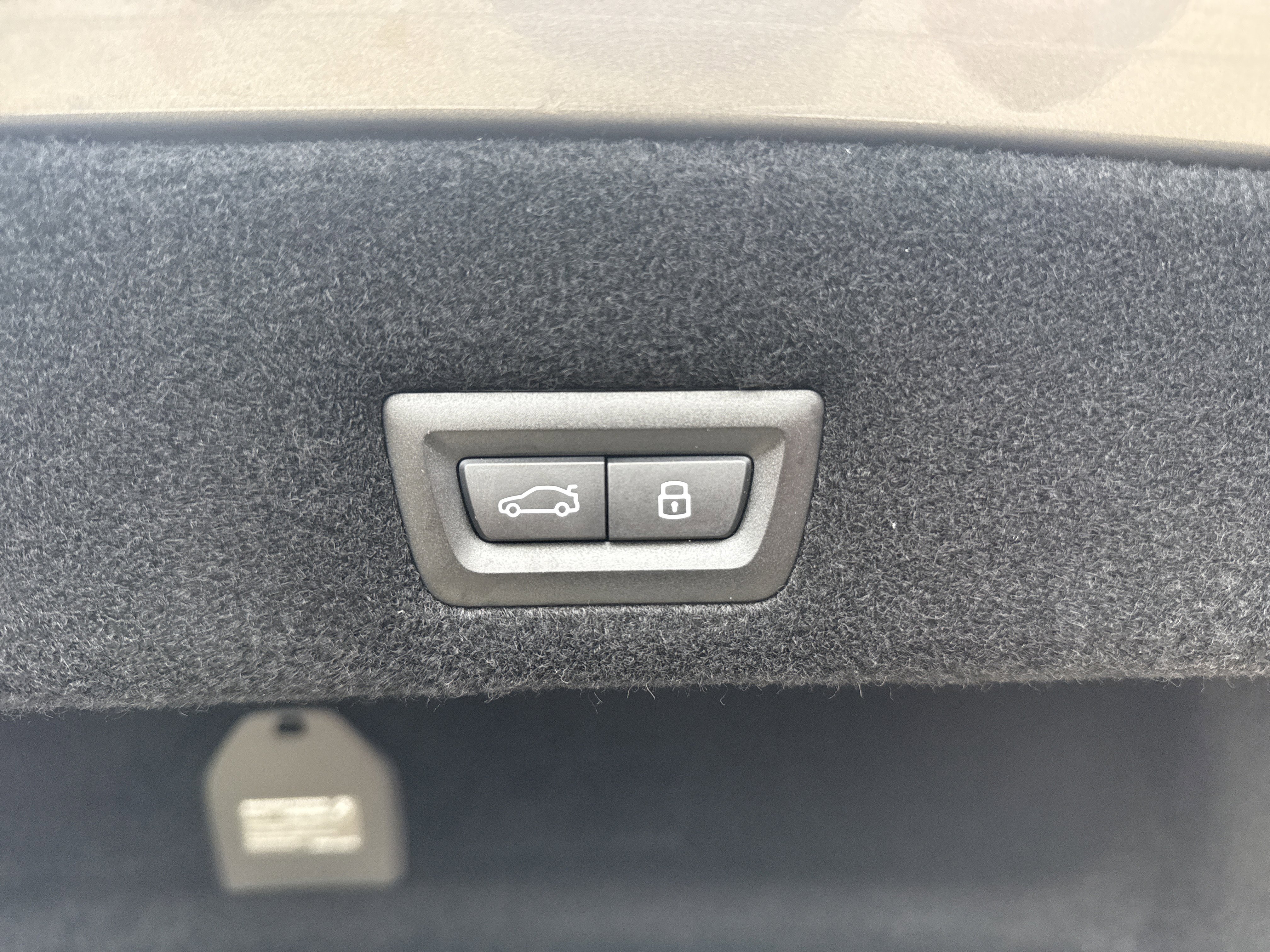 New 2026 BMW 750e xDrive AWD/4WD image 26