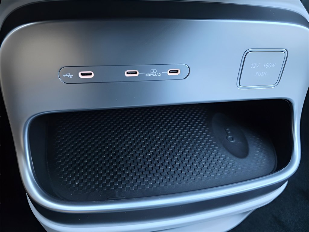 New 2026 Hyundai Ioniq 9 Limited image 21