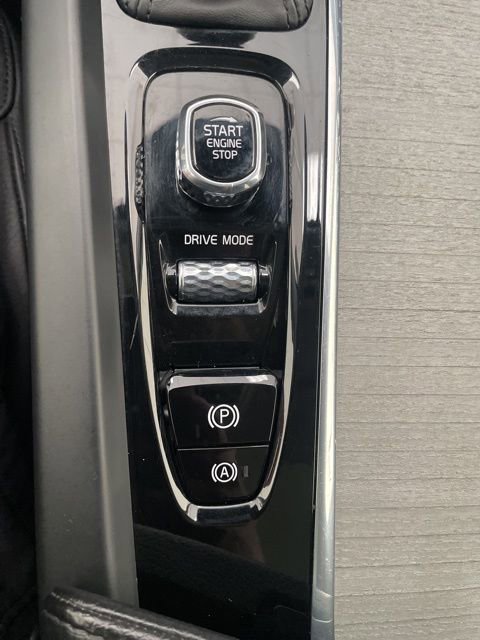 Used 2021 Volvo V60 T5 Cross Country w/ Climate Package image 22