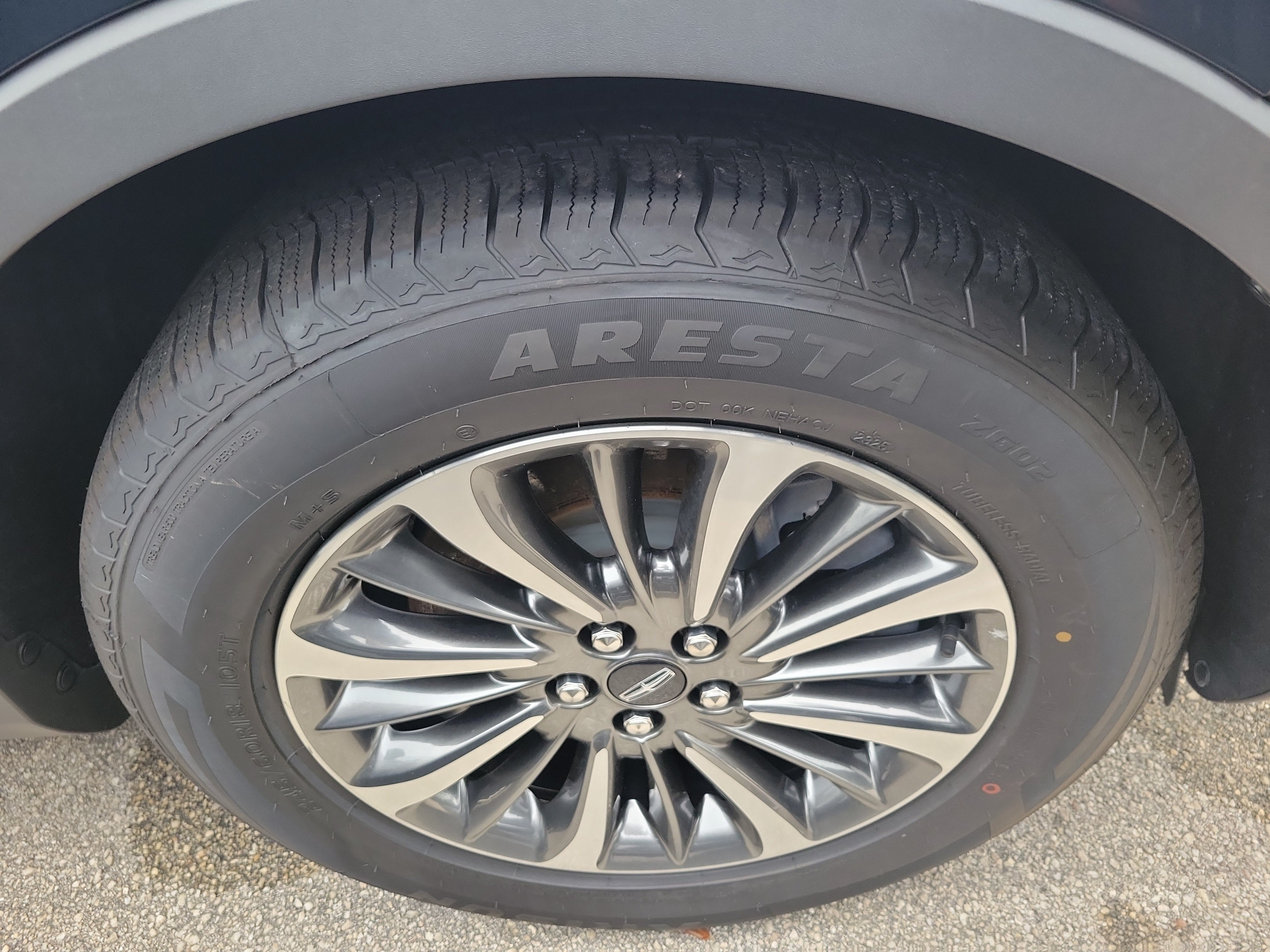 Certified 2023 Lincoln Nautilus AWD image 5