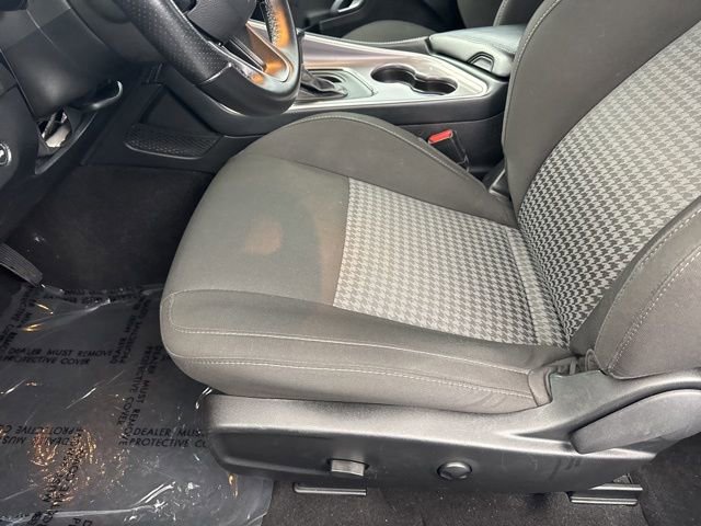 Used 2022 Dodge Challenger GT image 30