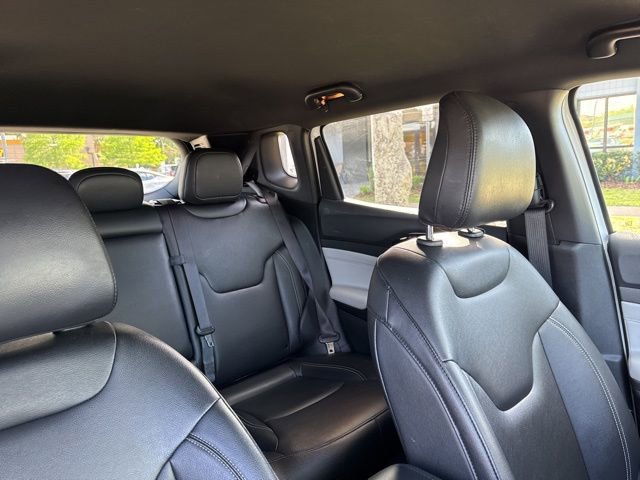 Used 2025 Jeep Compass Limited image 12