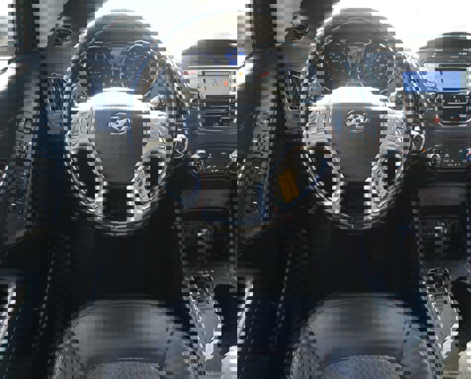 Used 2011 Hyundai Tucson GLS image 5