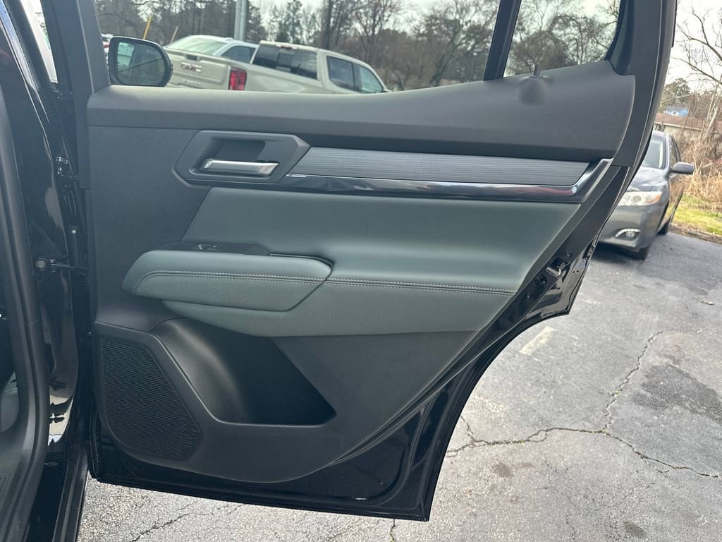 New 2026 GMC Terrain AT4 w/ Convenience Package III image 17