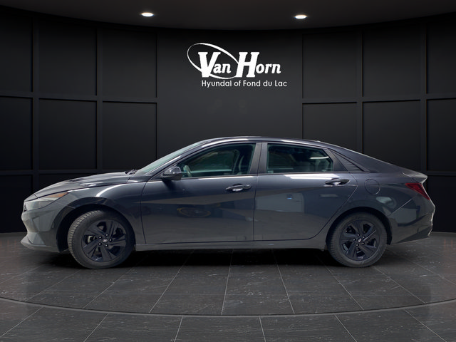 Certified 2022 Hyundai Elantra SEL w/ Convenience Package FWD image 4