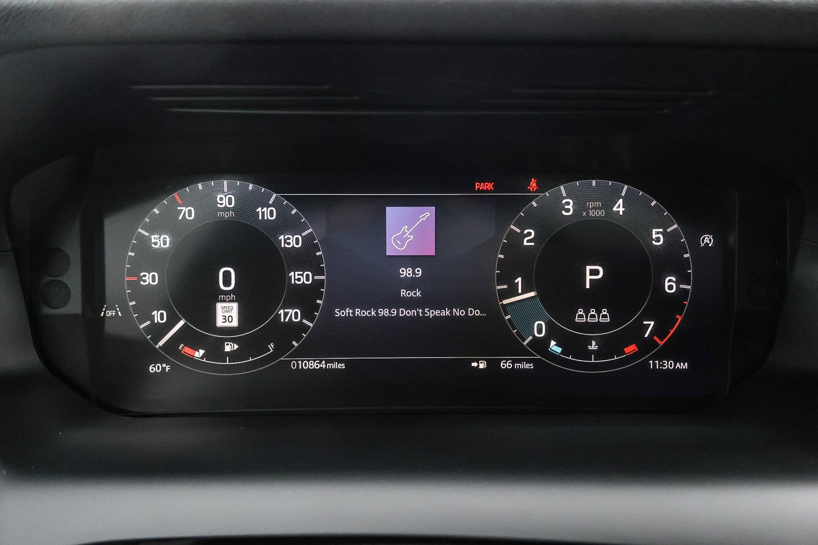 Used 2024 Land Rover Discovery Sport S image 32