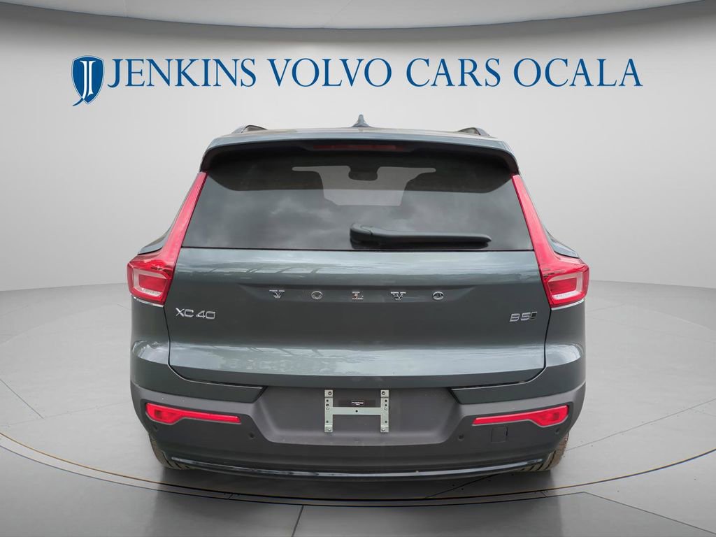 New 2026 Volvo XC40 B5 Plus w/ Protection Package Premier AWD/4WD image 4