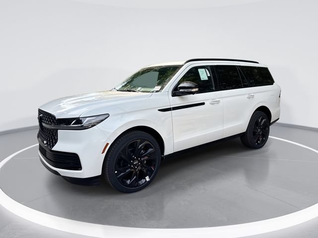 New 2027 Lincoln Navigator Reserve w/ Jet Appearance Package AWD/4WD image 1