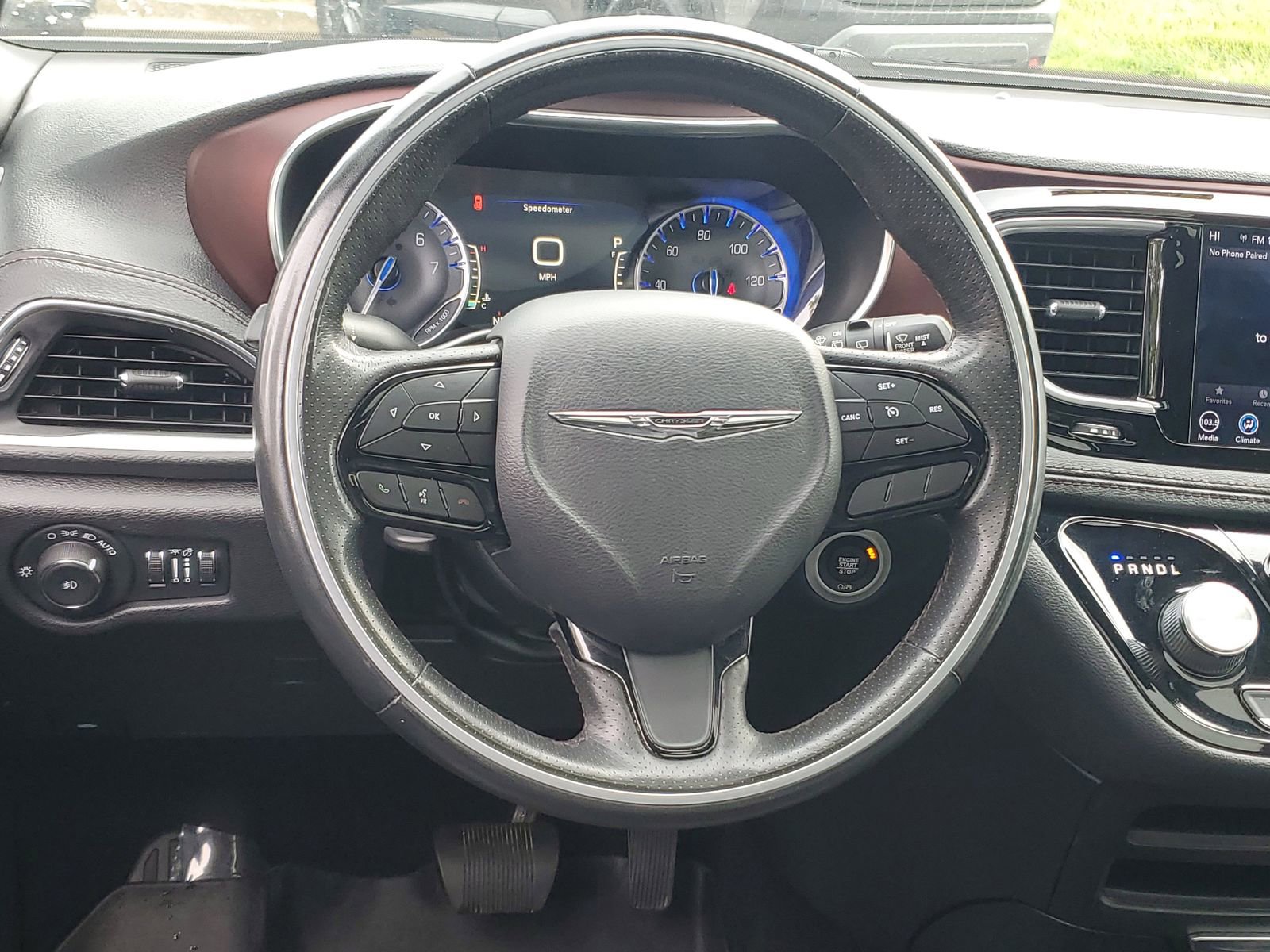 Used 2020 Chrysler Pacifica Limited FWD image 11