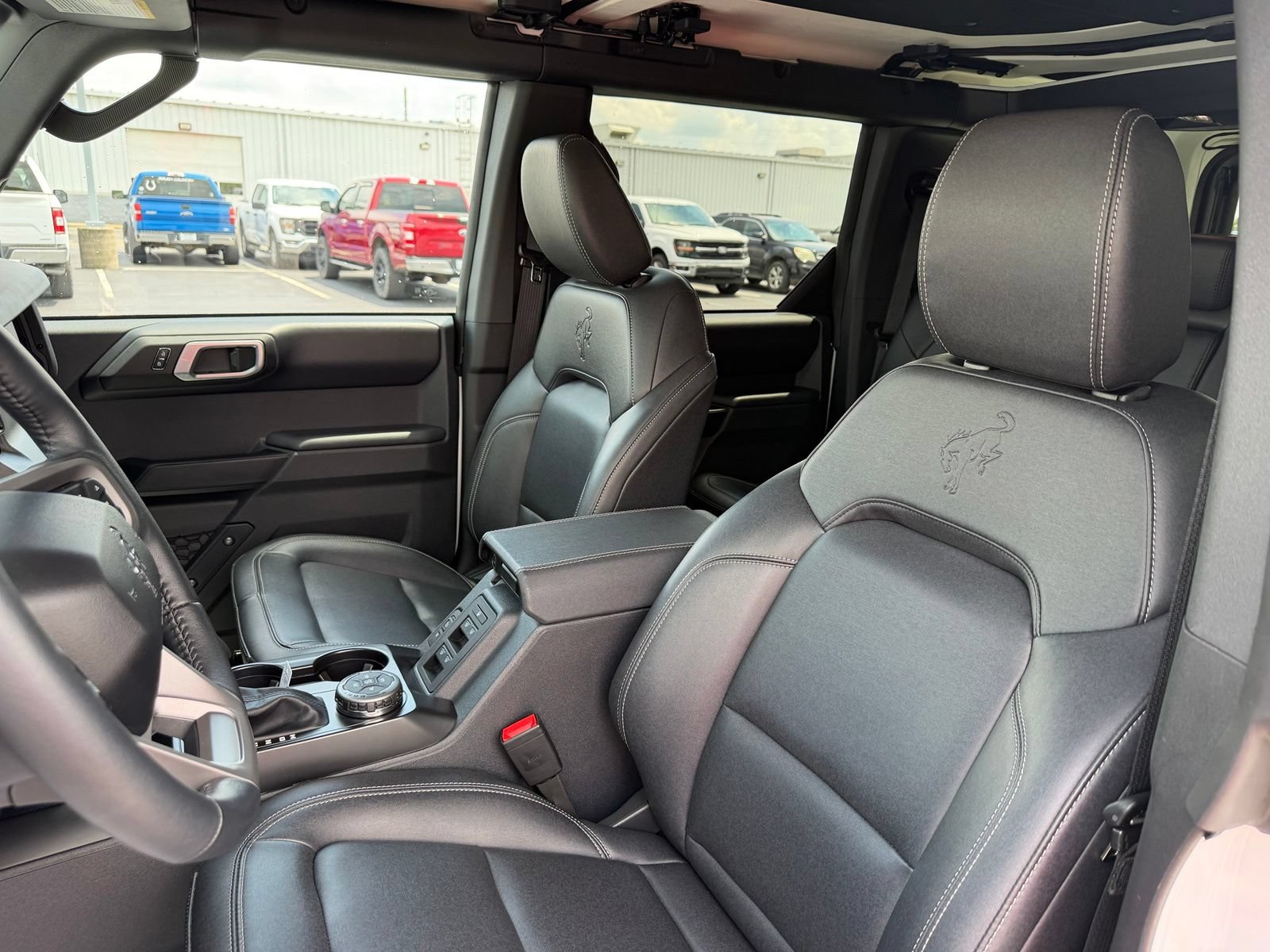Used 2026 Ford Bronco Badlands AWD/4WD image 10