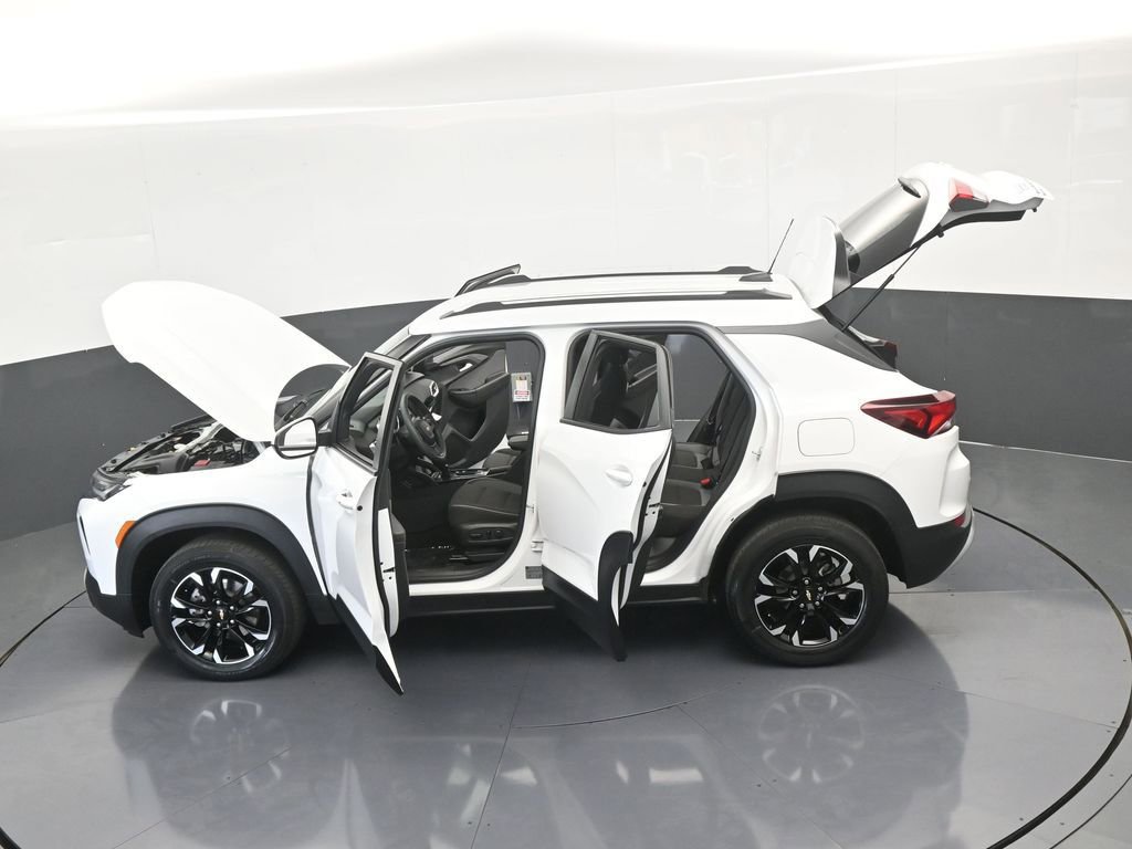Used 2022 Chevrolet TrailBlazer LT w/ Driver Confidence Package image 30