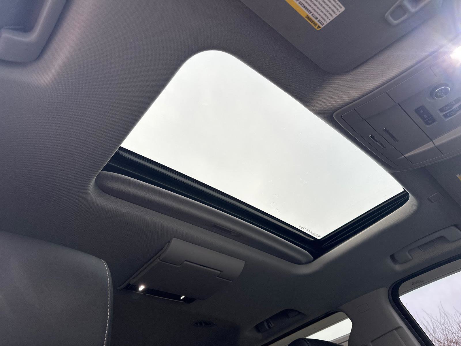 Used 2019 Chevrolet Suburban Premier image 15