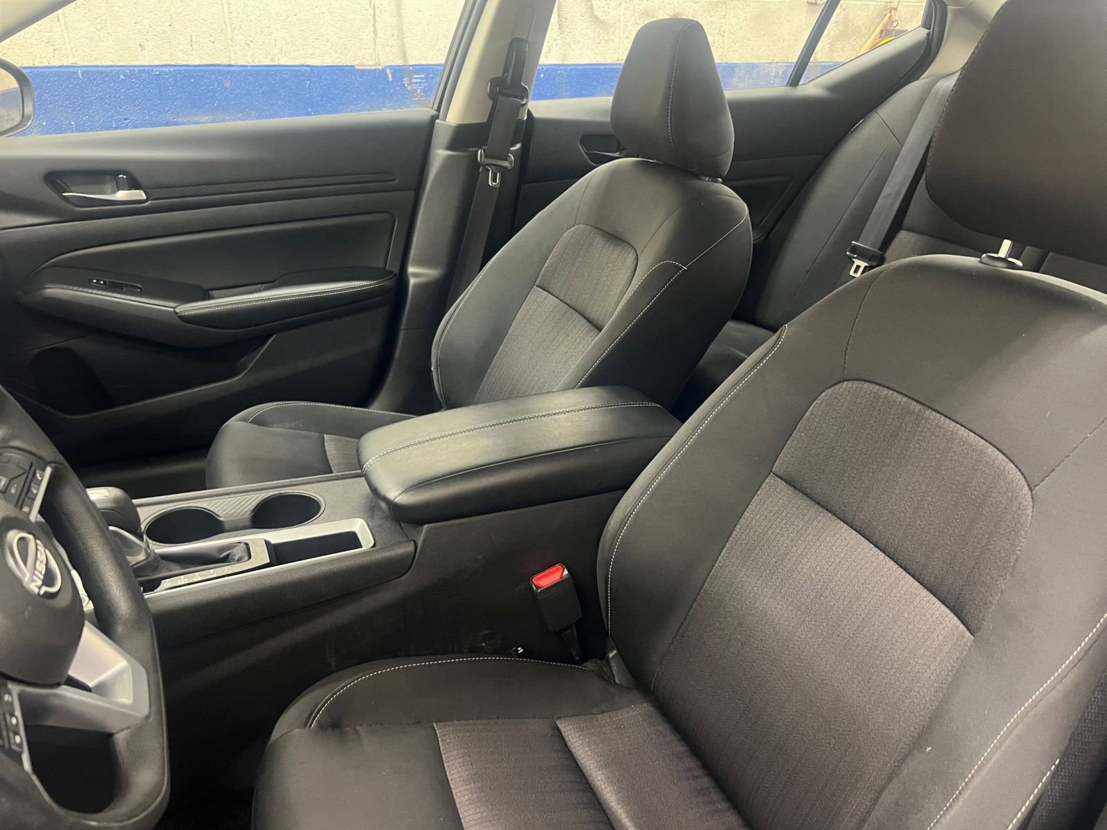 Used 2025 Nissan Altima 2.5 SV image 23