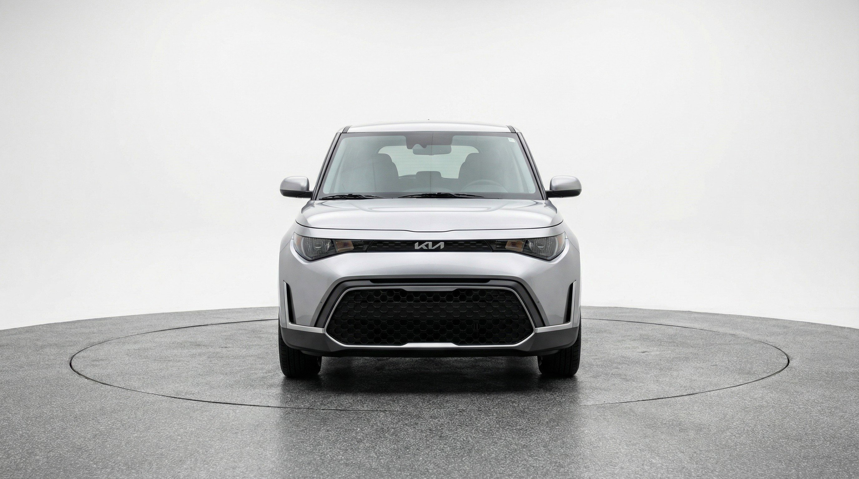 Used 2025 Kia Soul LX w/ LX Technology Package image 2