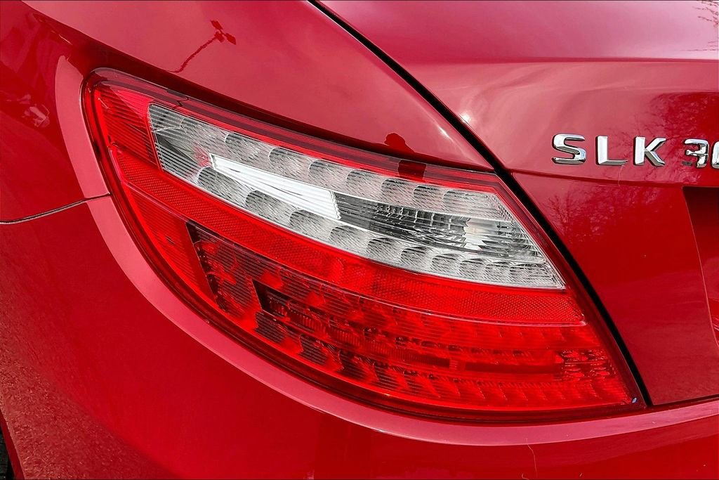 Used 2016 Mercedes-Benz SLK 300 image 21