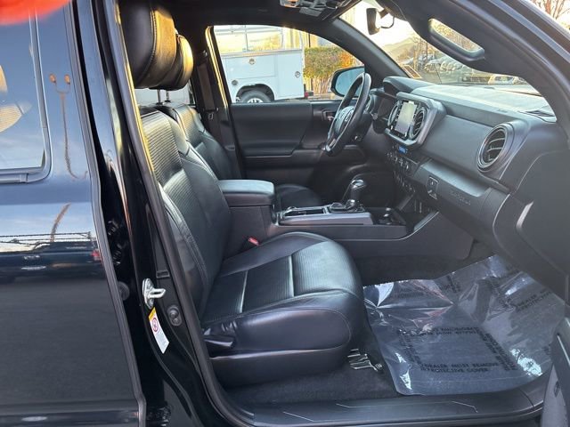 Used 2020 Toyota Tacoma TRD Off-Road image 33