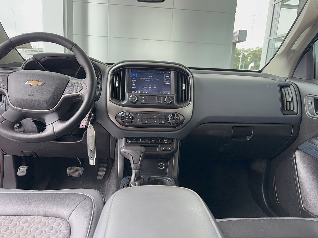 Used 2021 Chevrolet Colorado Z71 AWD/4WD image 28