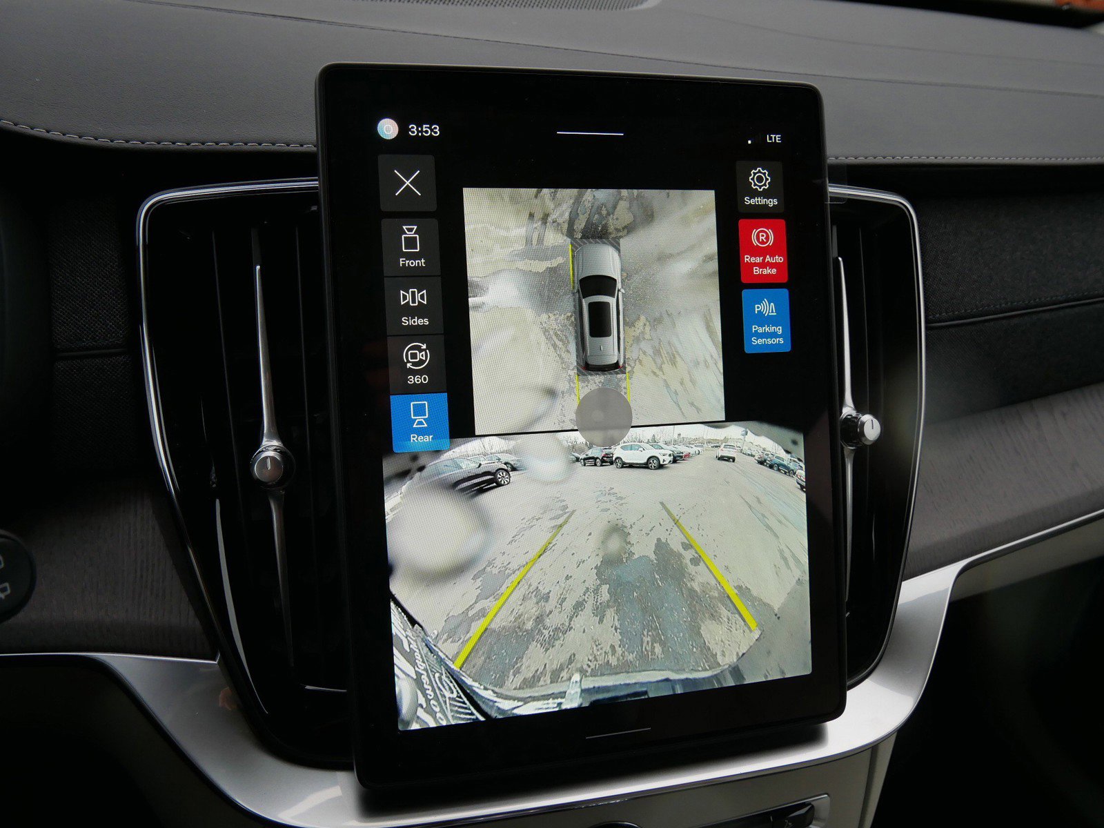 New 2026 Volvo XC90 T8 Ultra w/ Protection Package Premier image 10