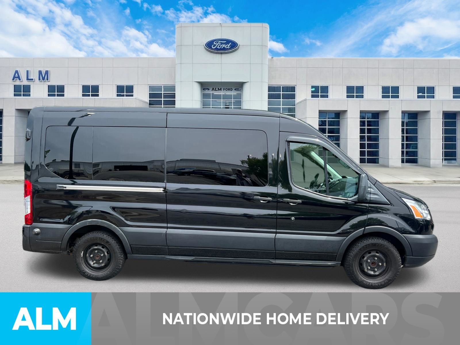 Used 2019 Ford Transit 350 XLT RWD image 4