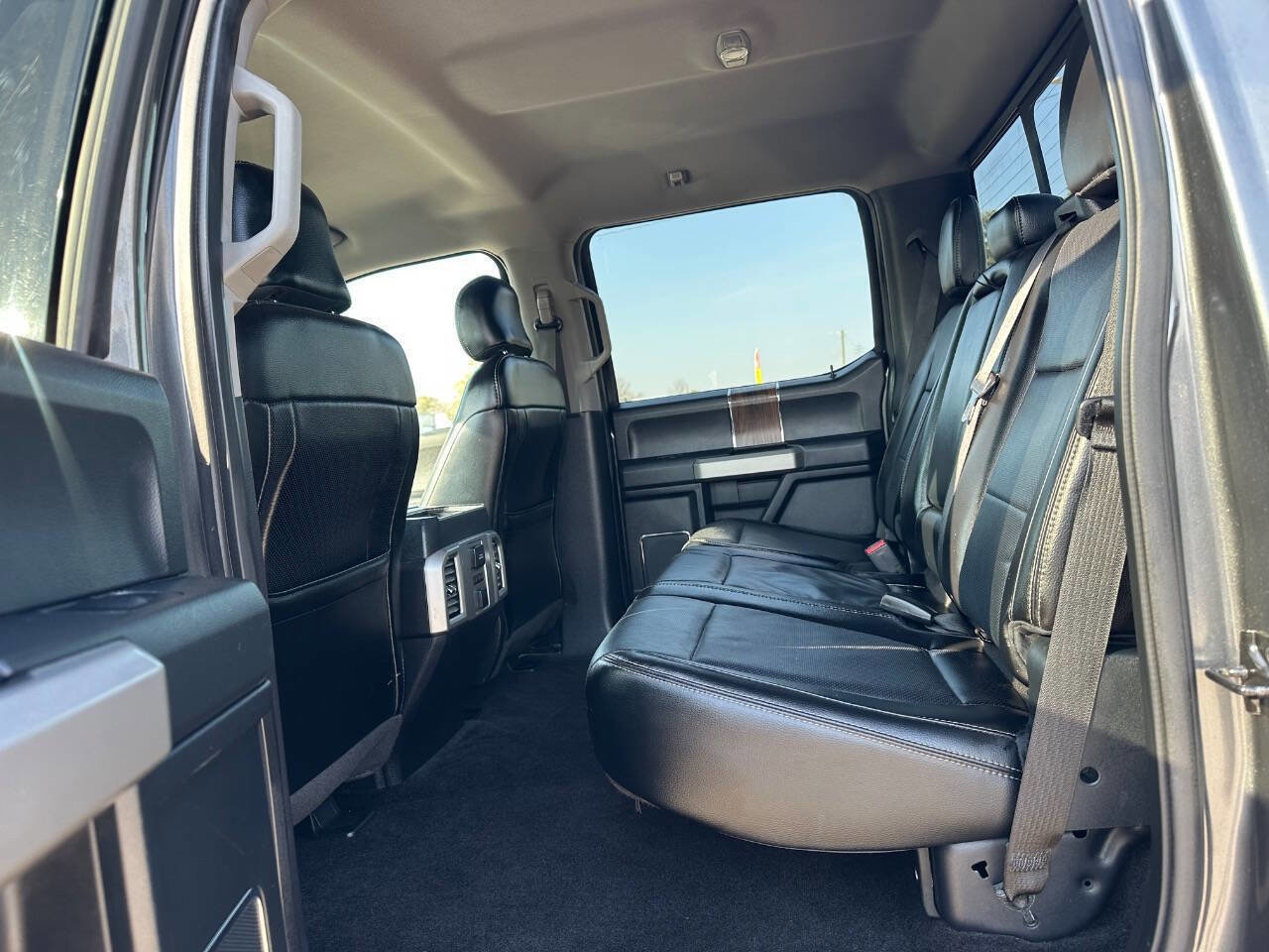 Used 2016 Ford F150 Lariat w/ Equipment Group 502A Luxury RWD image 5